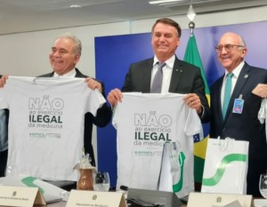 sindicato médico busca apoio de Bolsonato contra exercício ilegal da profissão